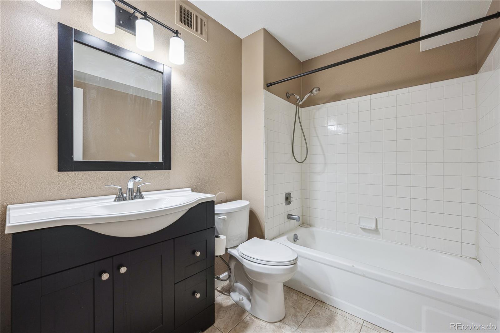 MLS Image #7 for 12037 e harvard avenue,aurora, Colorado