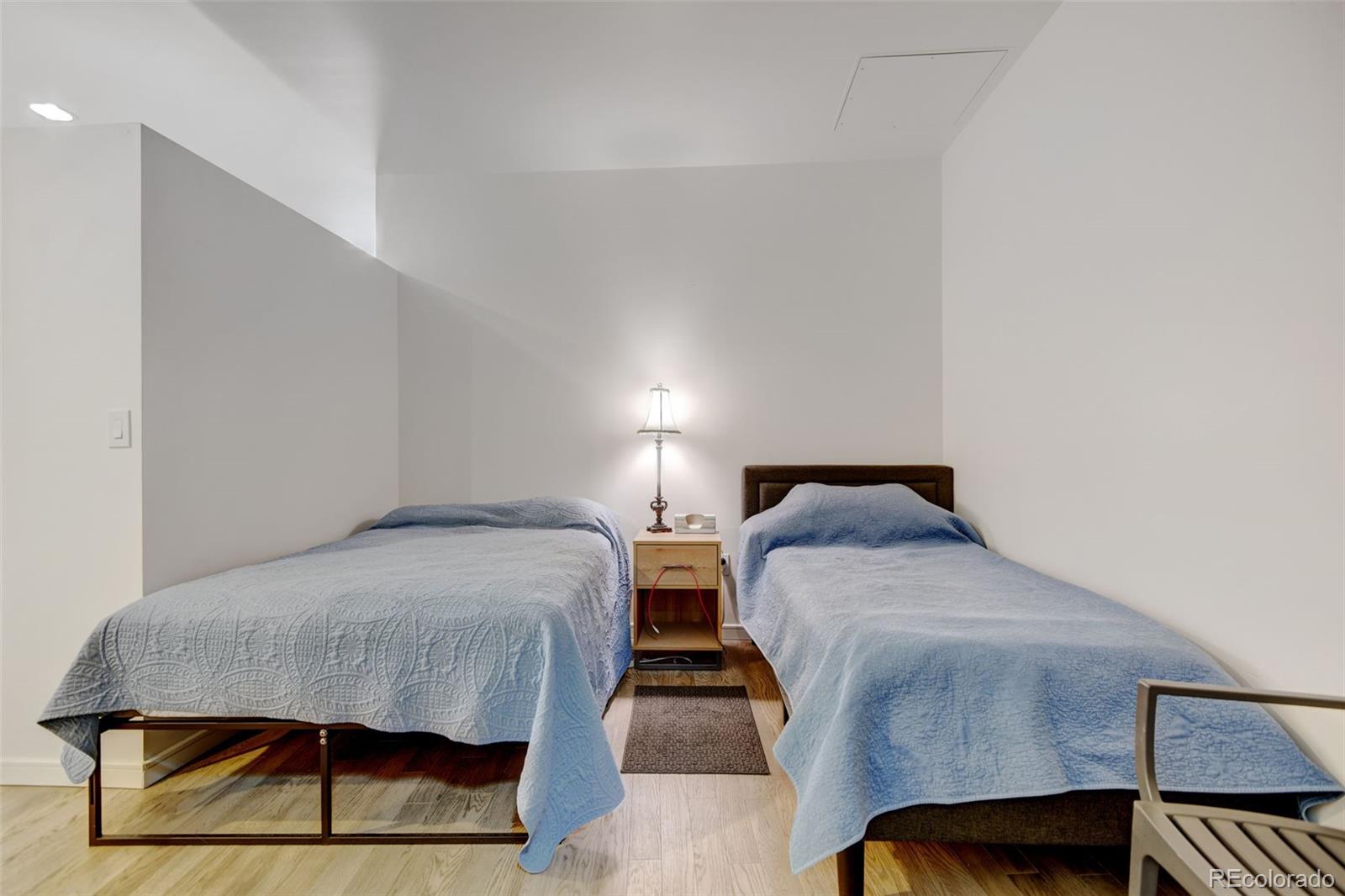 MLS Image #11 for 2958  syracuse street,denver, Colorado