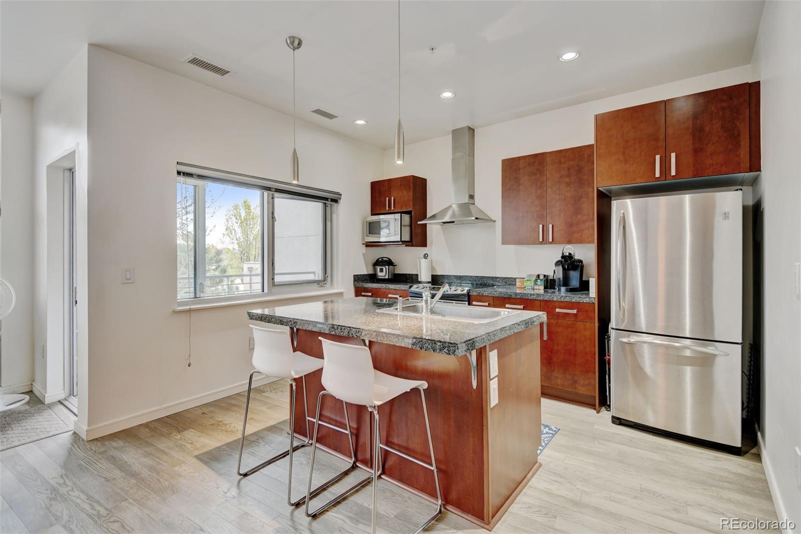 MLS Image #3 for 2958  syracuse street,denver, Colorado