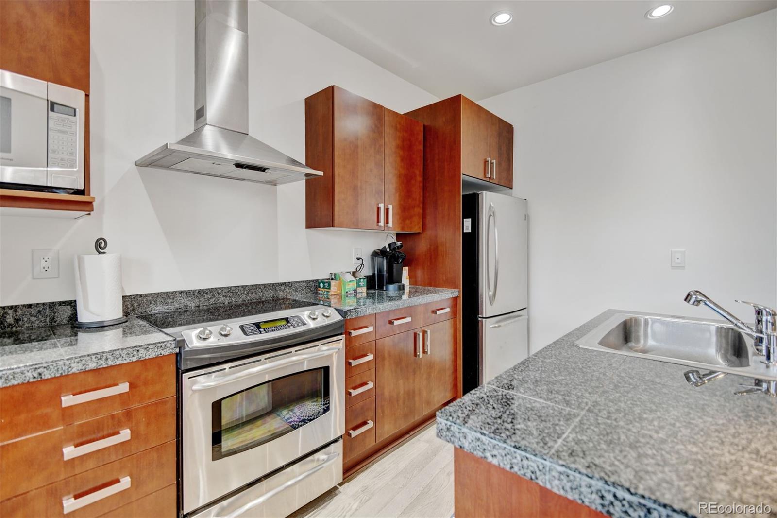 MLS Image #4 for 2958  syracuse street,denver, Colorado