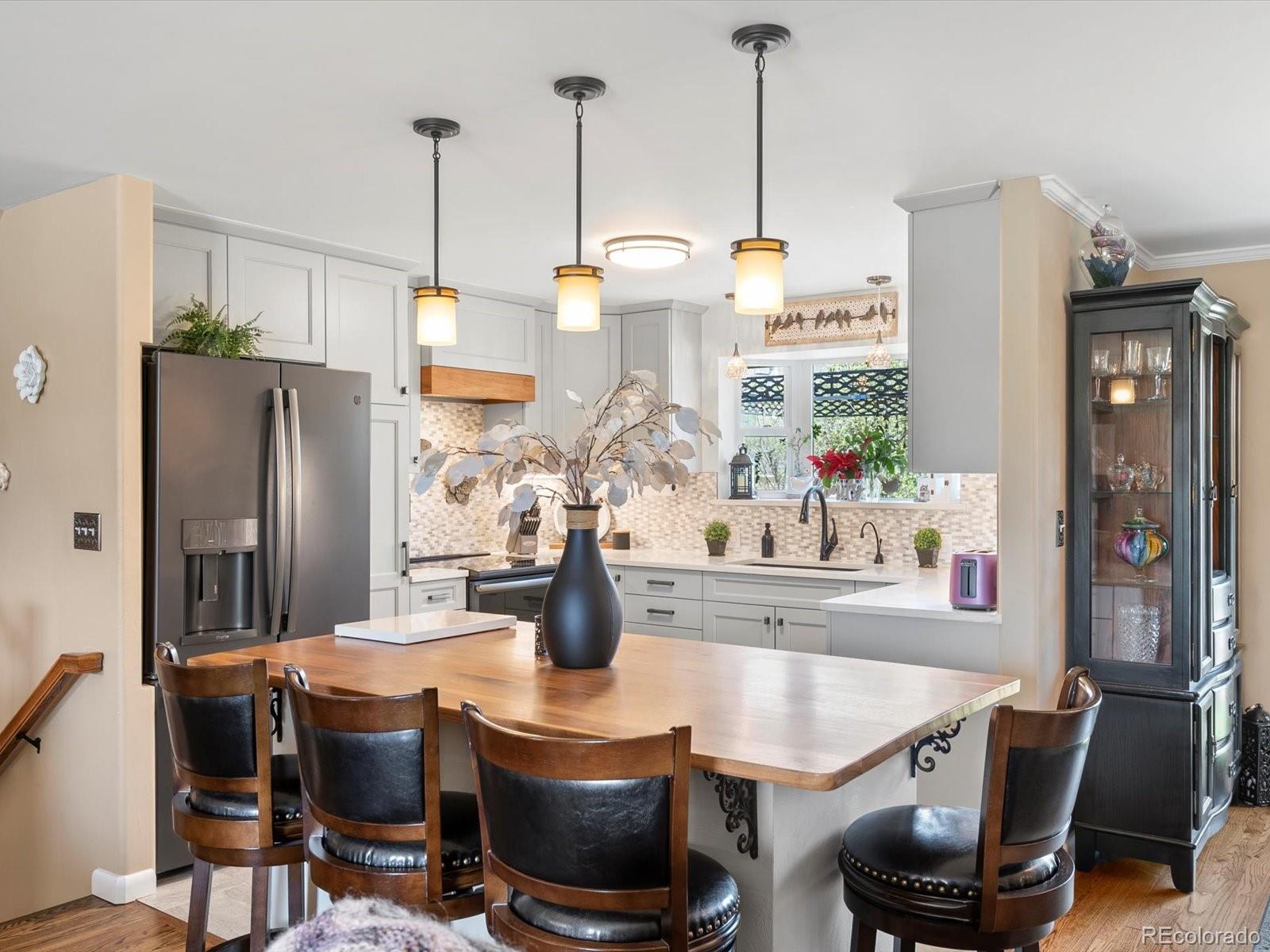 MLS Image #7 for 6500 s downing street,centennial, Colorado