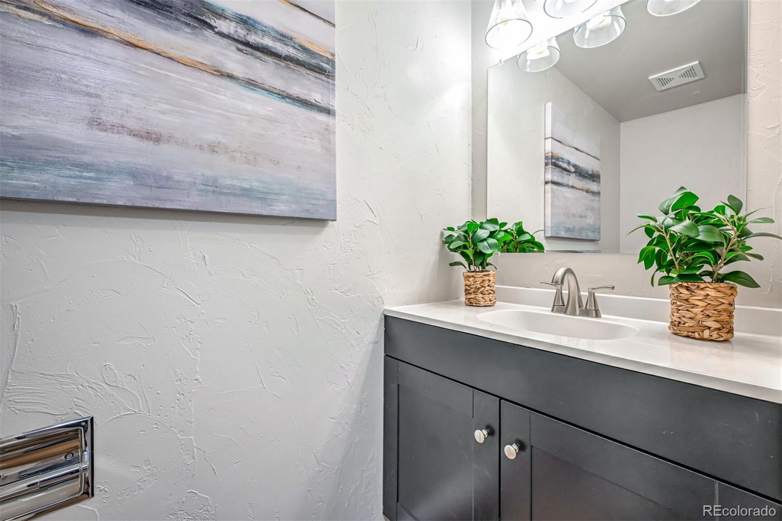 MLS Image #4 for 1470 s quebec way,denver, Colorado