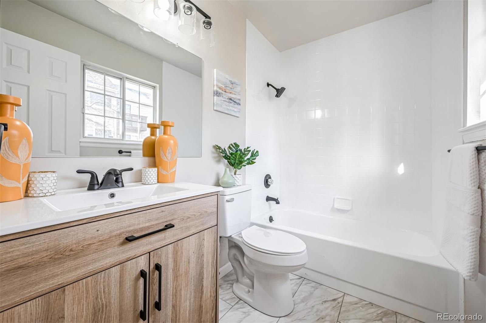 MLS Image #8 for 1470 s quebec way,denver, Colorado