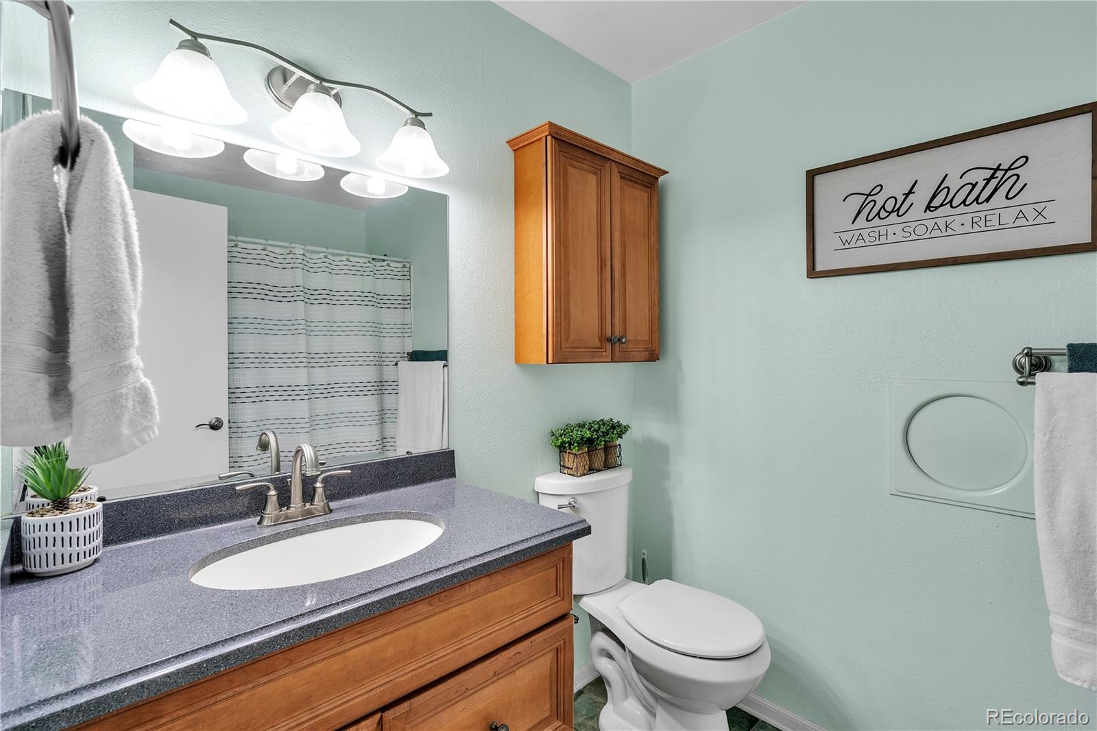 MLS Image #14 for 12079 e louisiana avenue,aurora, Colorado