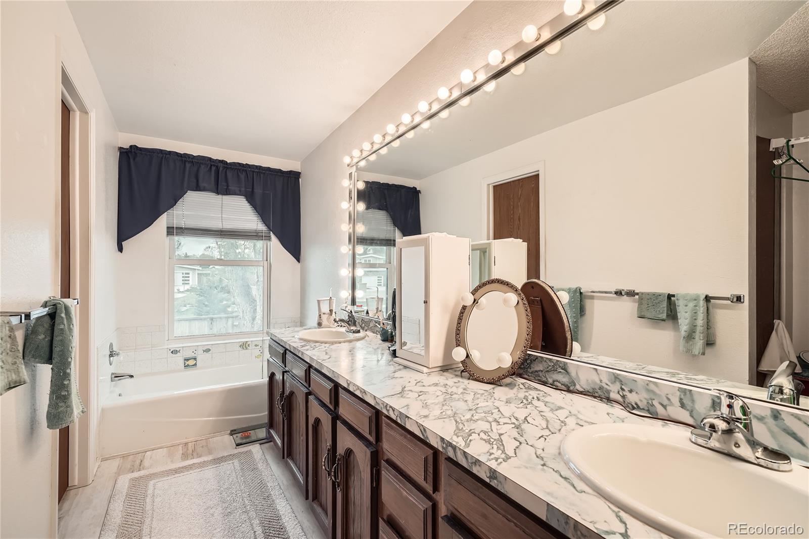 MLS Image #11 for 3633 s ingalls street,denver, Colorado