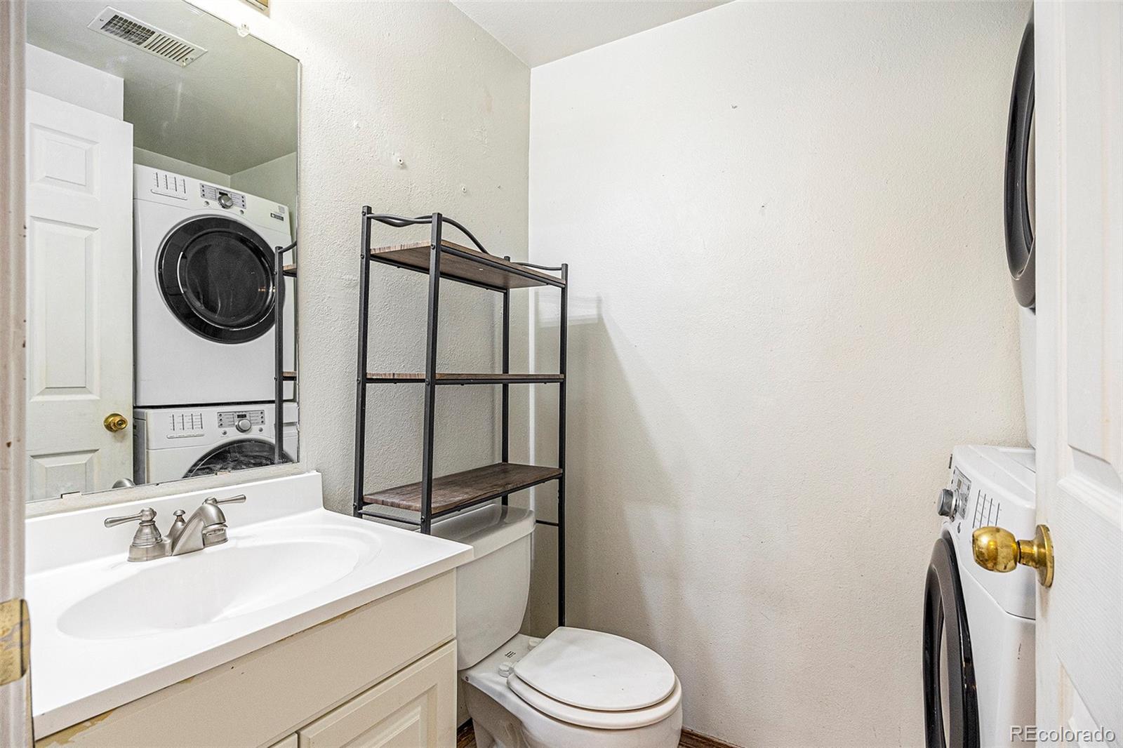 MLS Image #5 for 1545 s ouray circle,aurora, Colorado