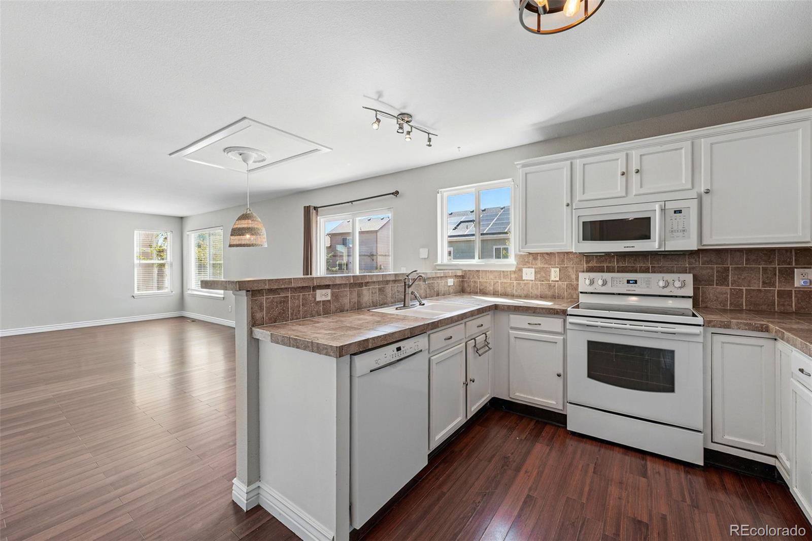 MLS Image #14 for 19721 e vassar avenue,aurora, Colorado