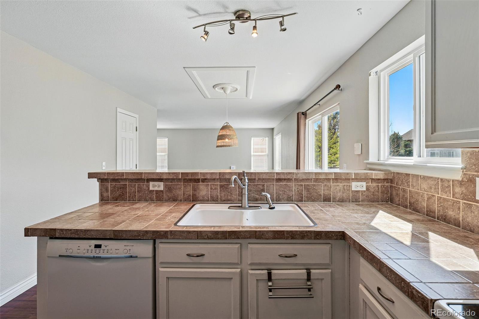 MLS Image #15 for 19721 e vassar avenue,aurora, Colorado
