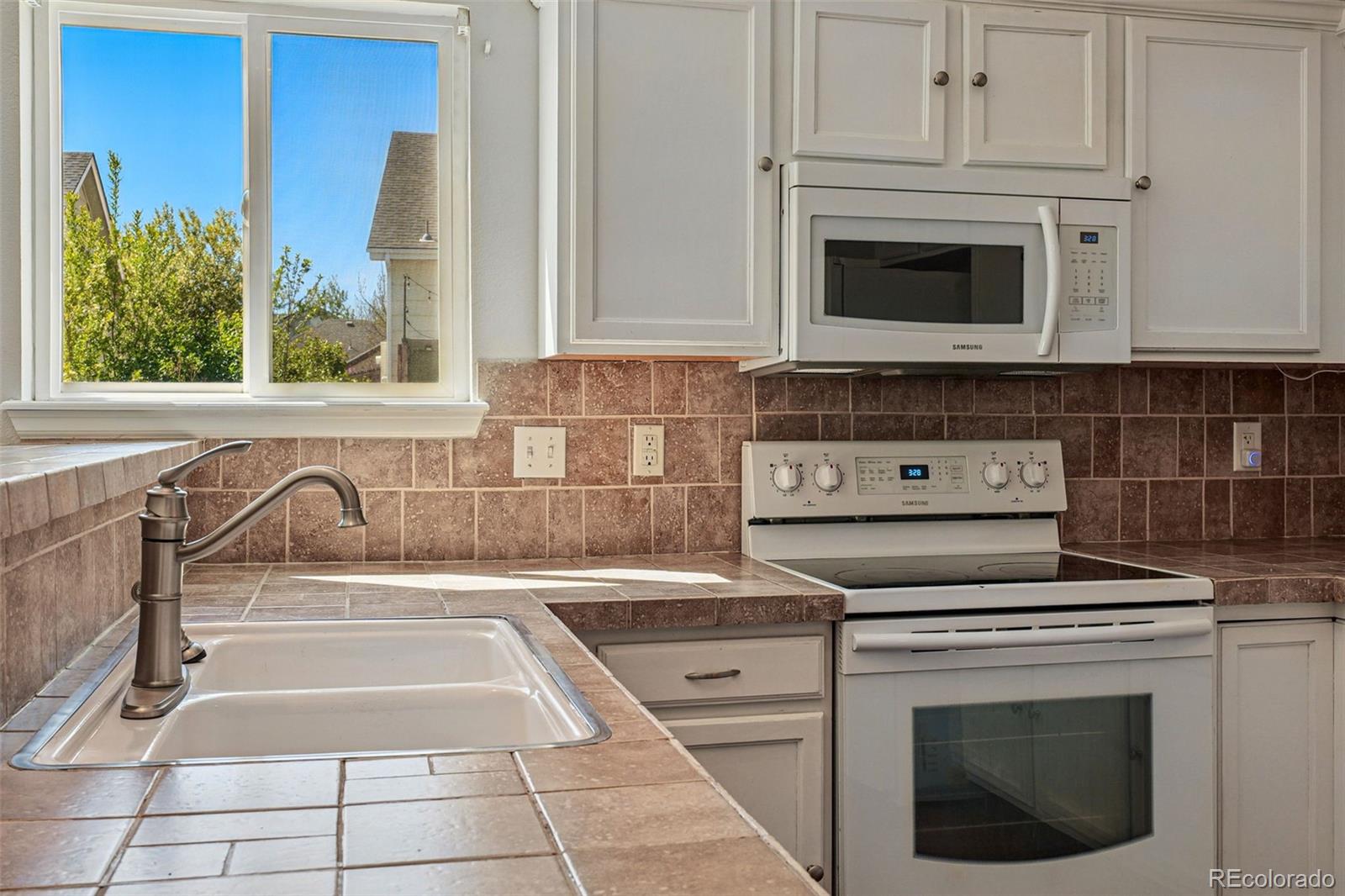 MLS Image #17 for 19721 e vassar avenue,aurora, Colorado