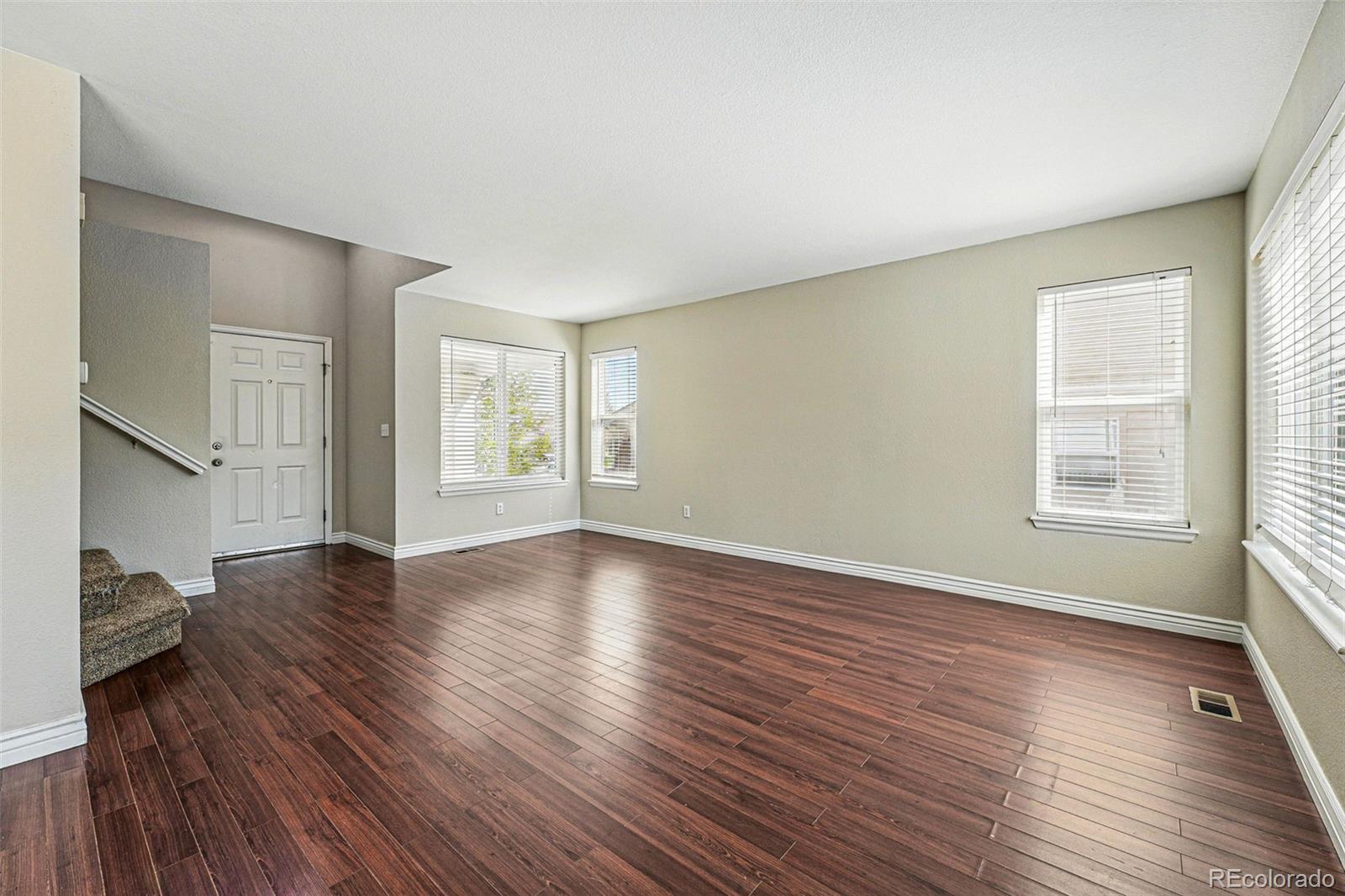 MLS Image #6 for 19721 e vassar avenue,aurora, Colorado