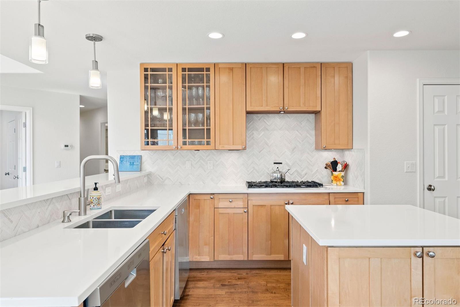MLS Image #18 for 134 s pontiac street,denver, Colorado