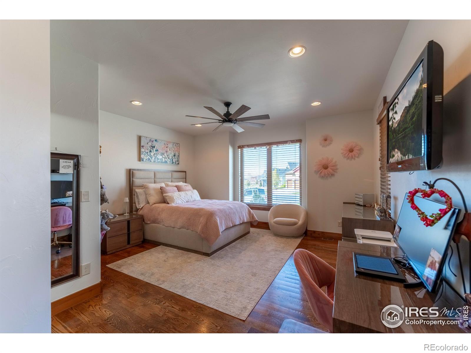 MLS Image #15 for 5751  last pointe drive,windsor, Colorado