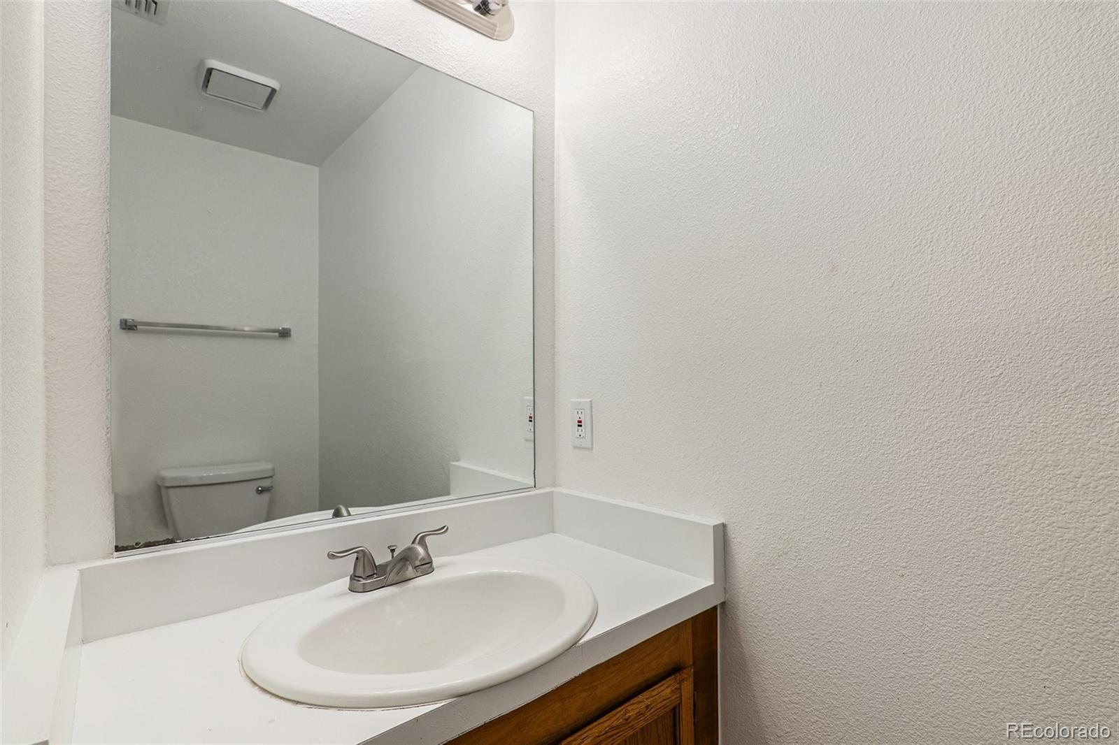 MLS Image #4 for 1514 s ouray circle,aurora, Colorado