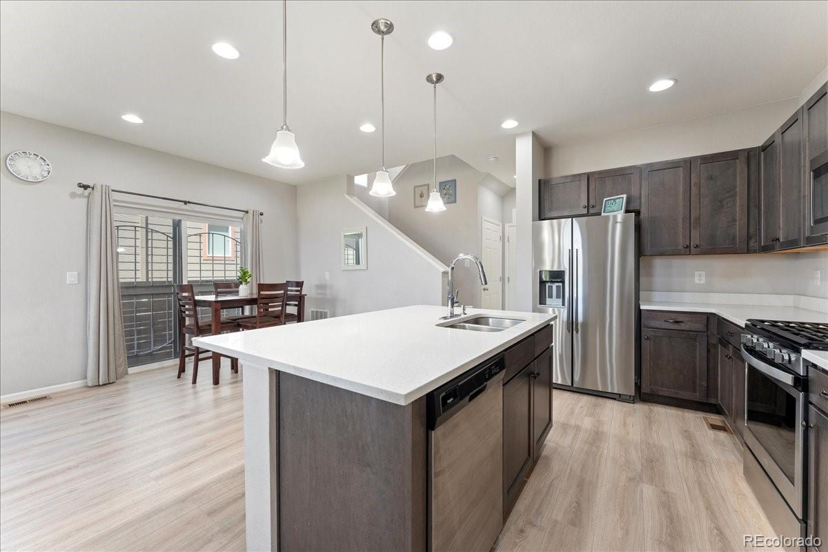 MLS Image #10 for 15957 e elk place,denver, Colorado