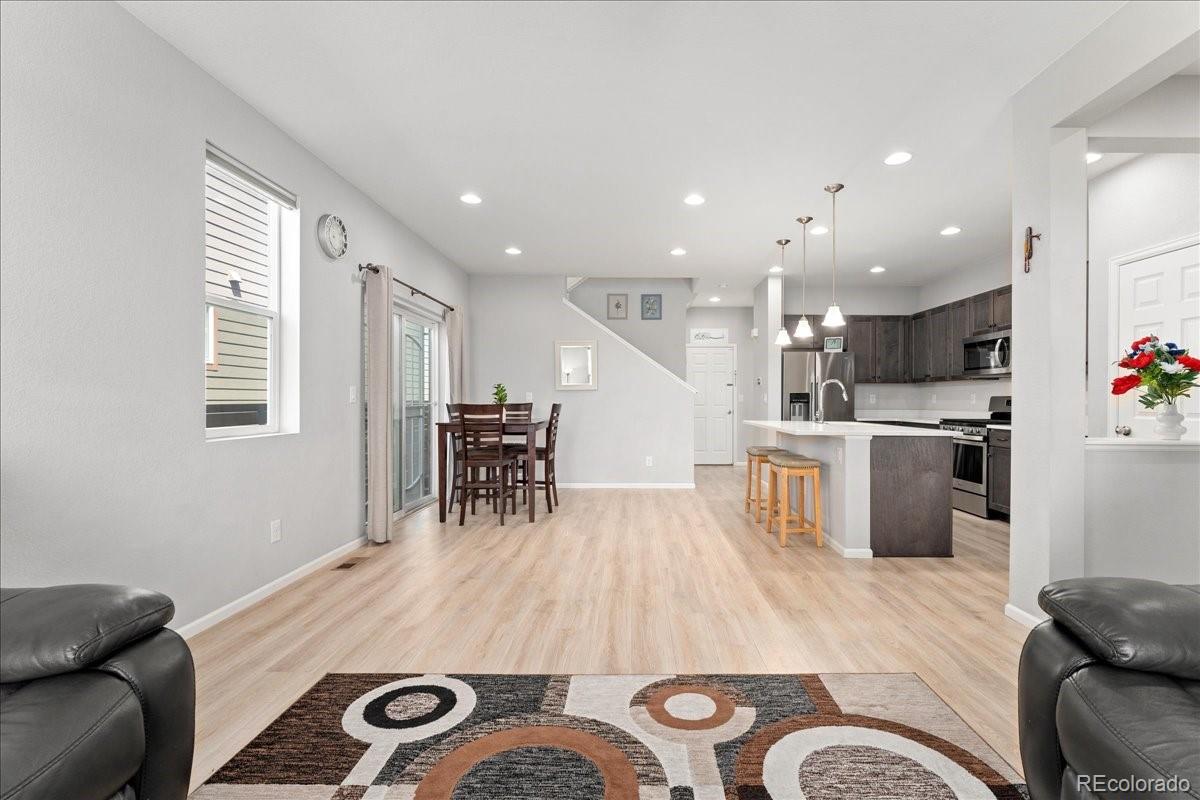 MLS Image #5 for 15957 e elk place,denver, Colorado