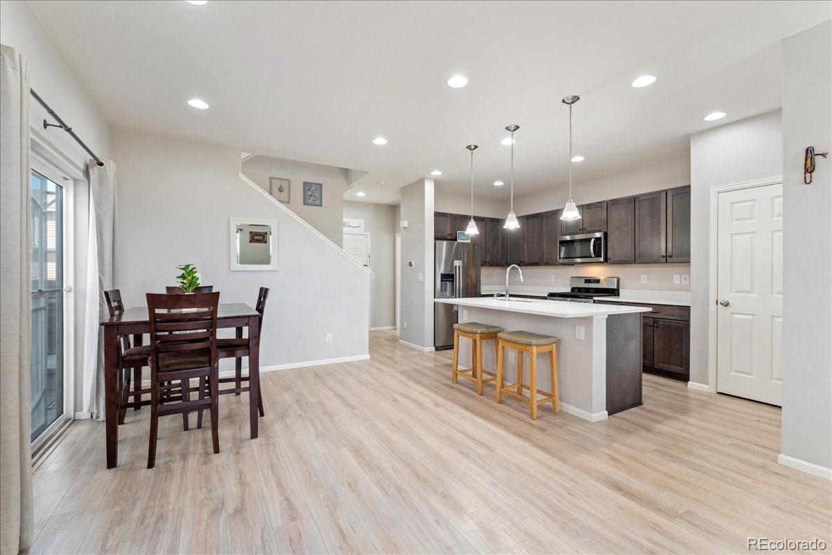 MLS Image #6 for 15957 e elk place,denver, Colorado