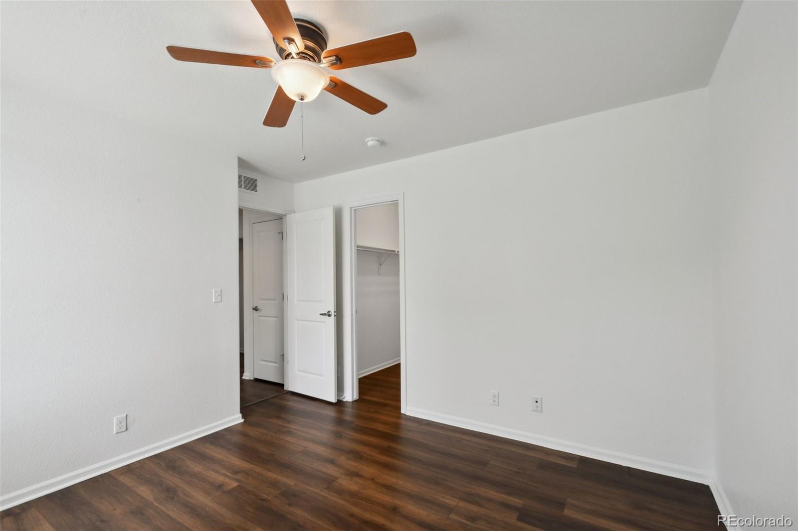 MLS Image #14 for 20888 e 51st place,denver, Colorado
