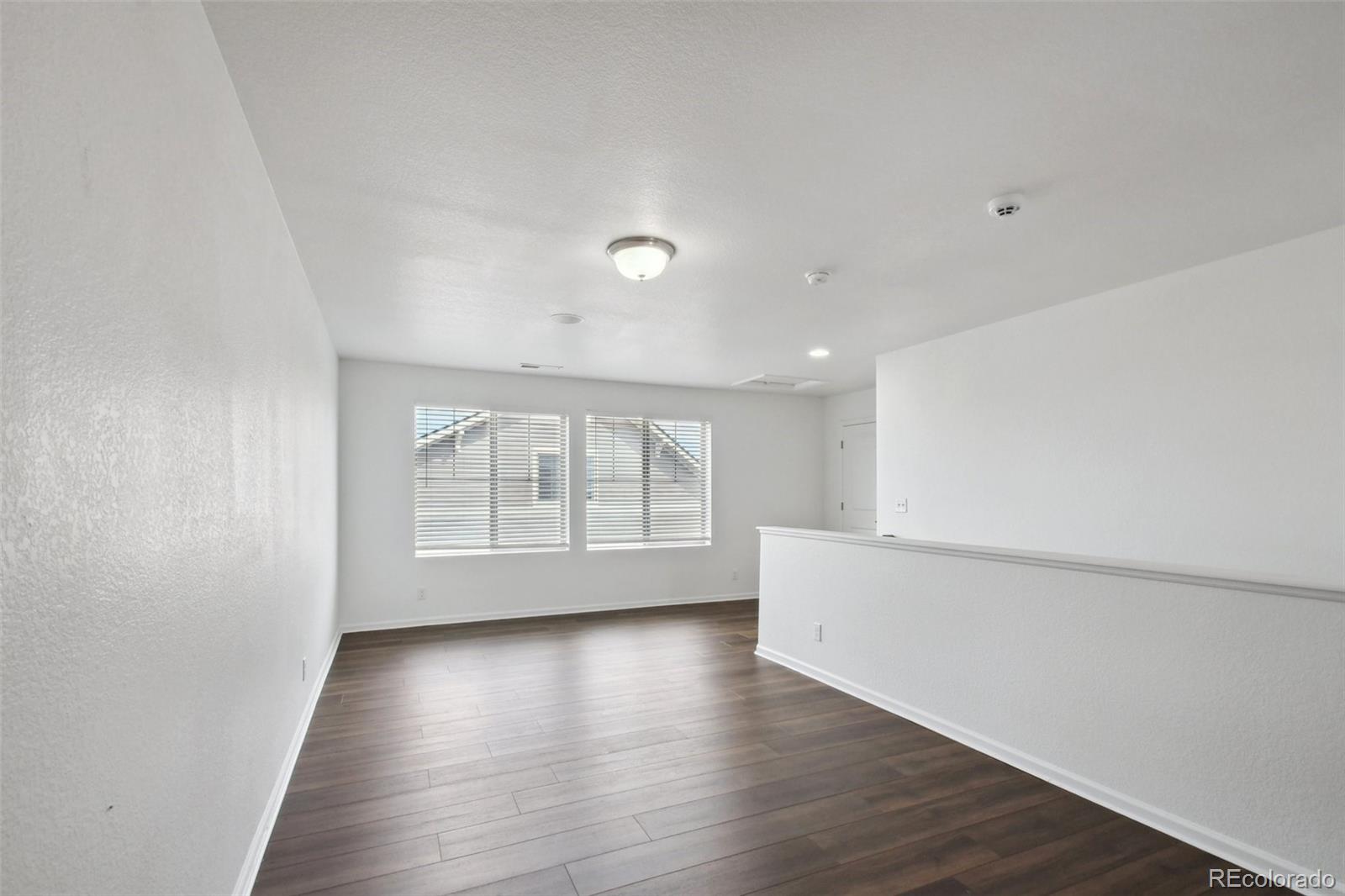 MLS Image #16 for 20888 e 51st place,denver, Colorado