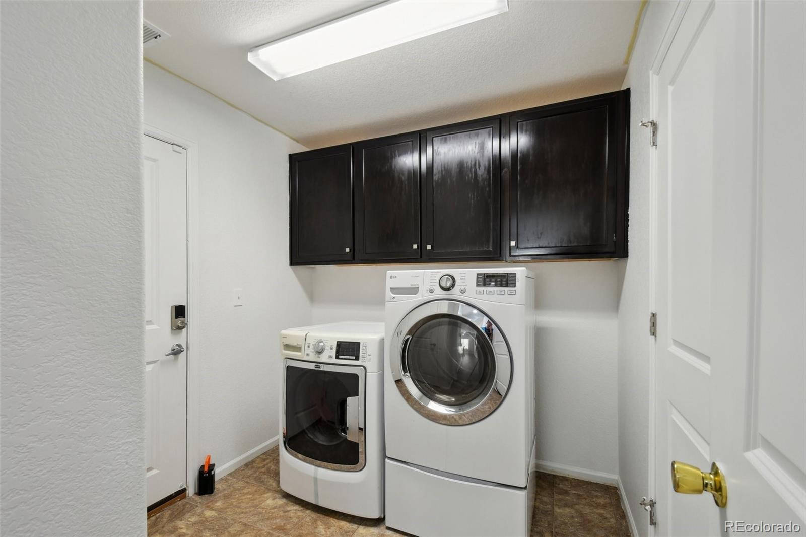 MLS Image #8 for 20888 e 51st place,denver, Colorado