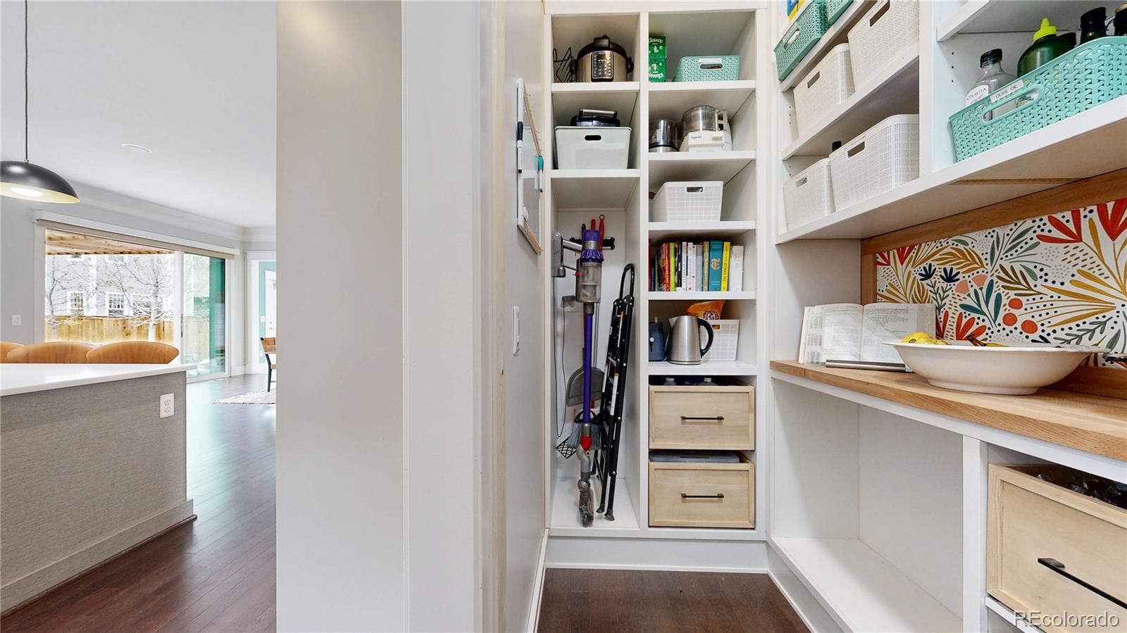 MLS Image #11 for 9437 e 51st drive,denver, Colorado