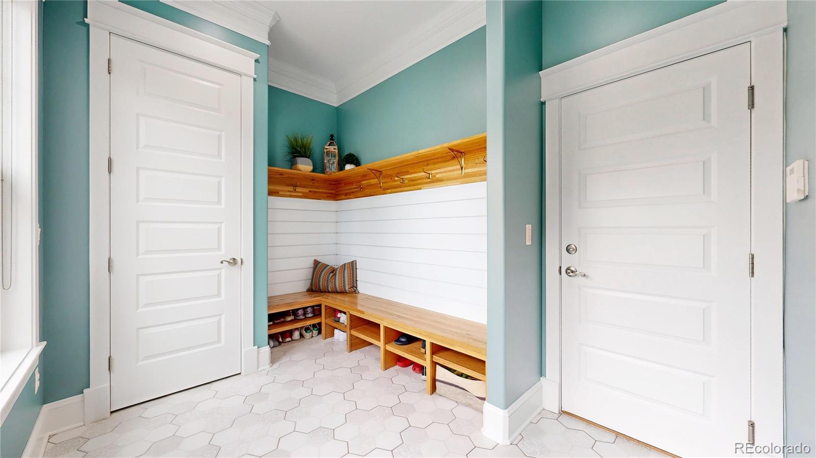 MLS Image #19 for 9437 e 51st drive,denver, Colorado