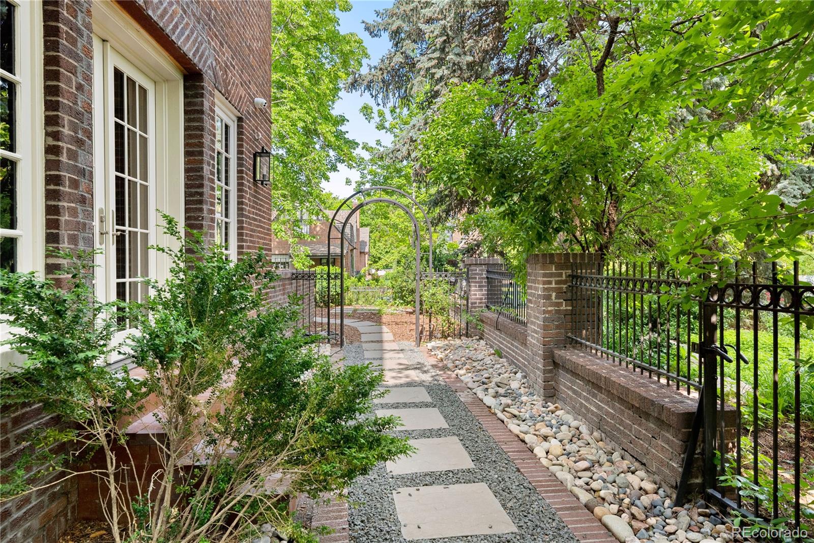 MLS Image #42 for 3309 e 7th ave pkwy,denver, Colorado