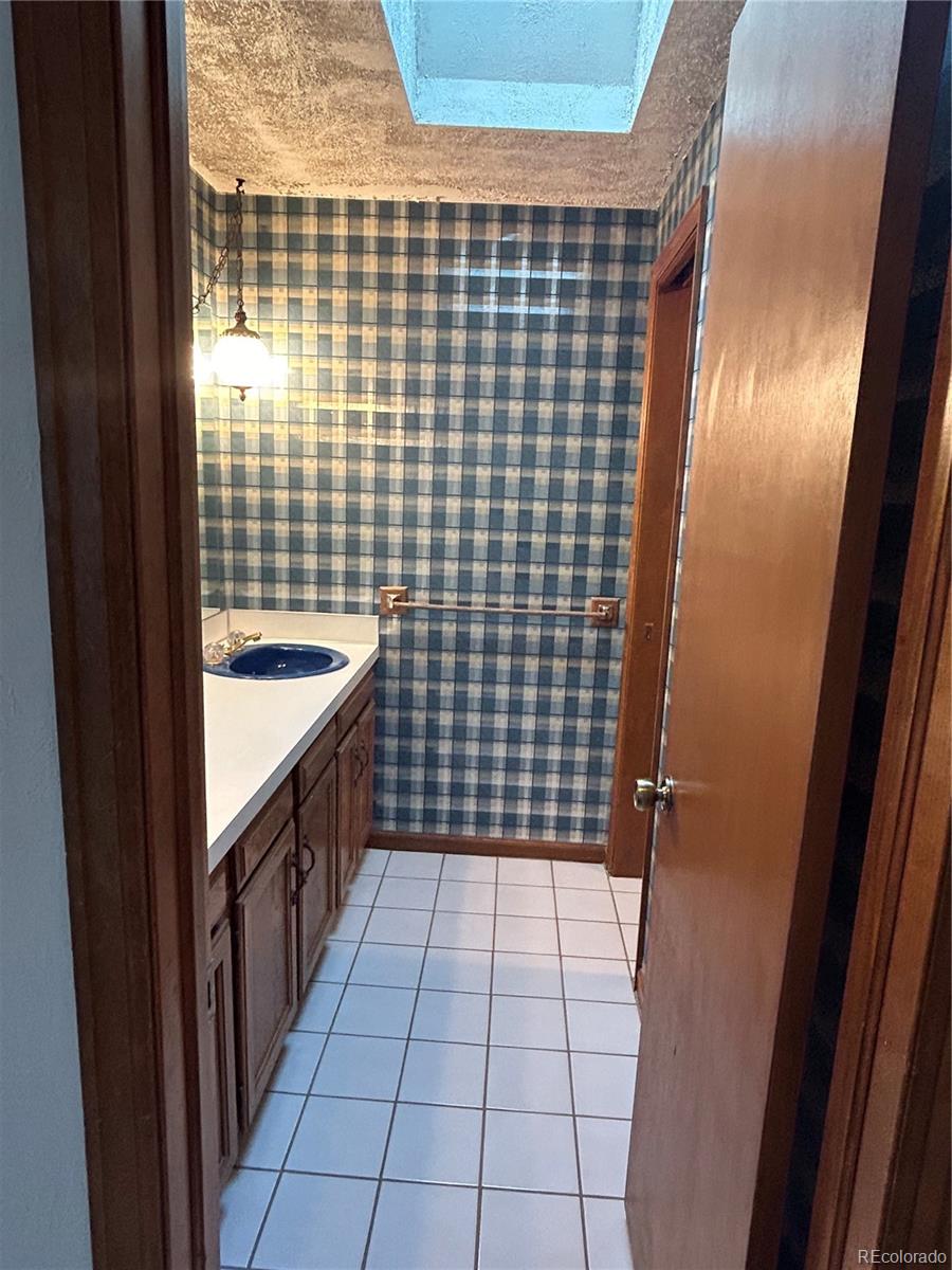 MLS Image #24 for 11323 e cimmarron drive,englewood, Colorado