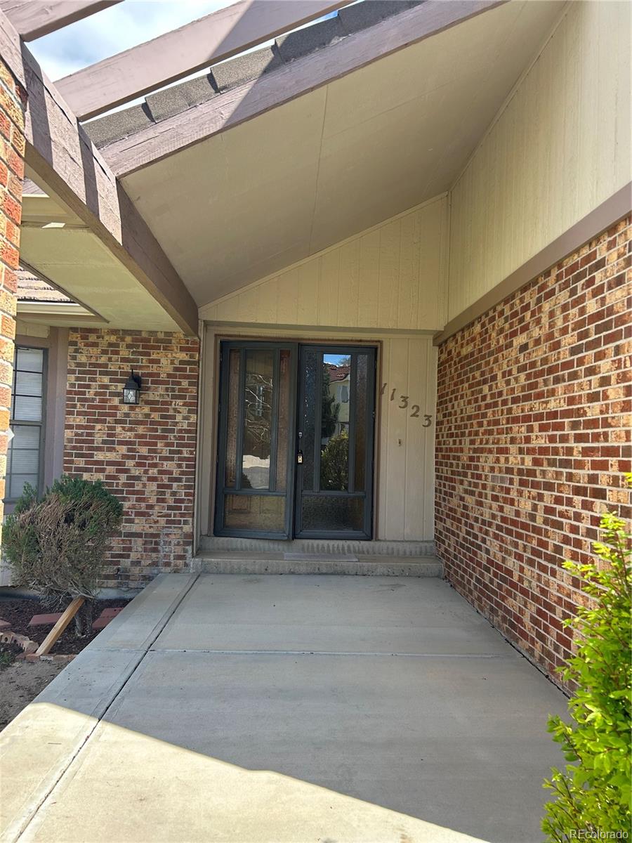 MLS Image #5 for 11323 e cimmarron drive,englewood, Colorado