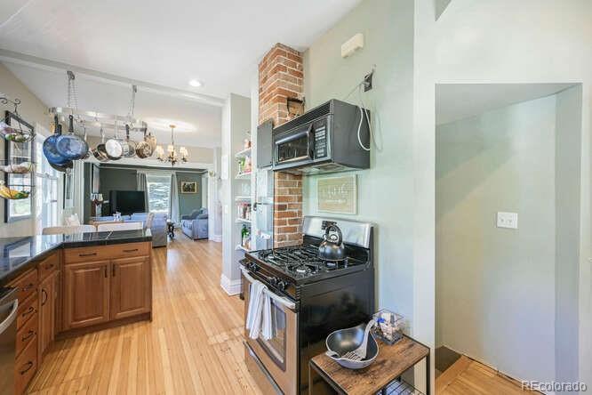 MLS Image #12 for 1027 s university boulevard,denver, Colorado