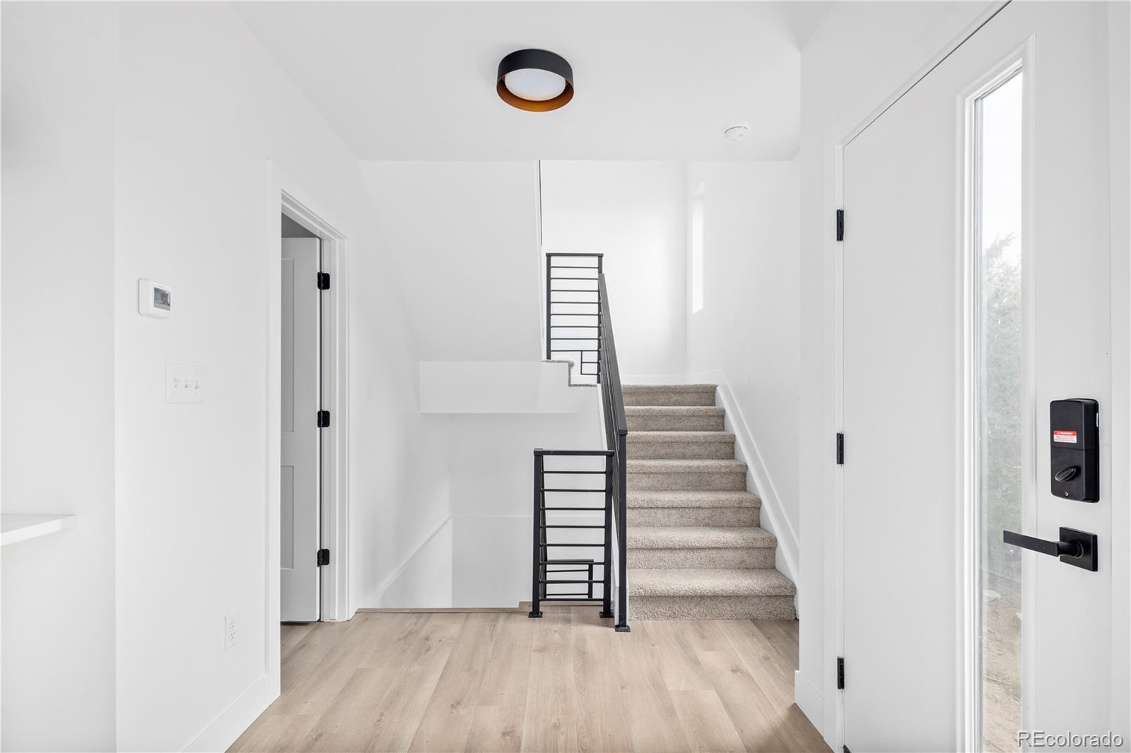 MLS Image #7 for 1346 n knox court,denver, Colorado