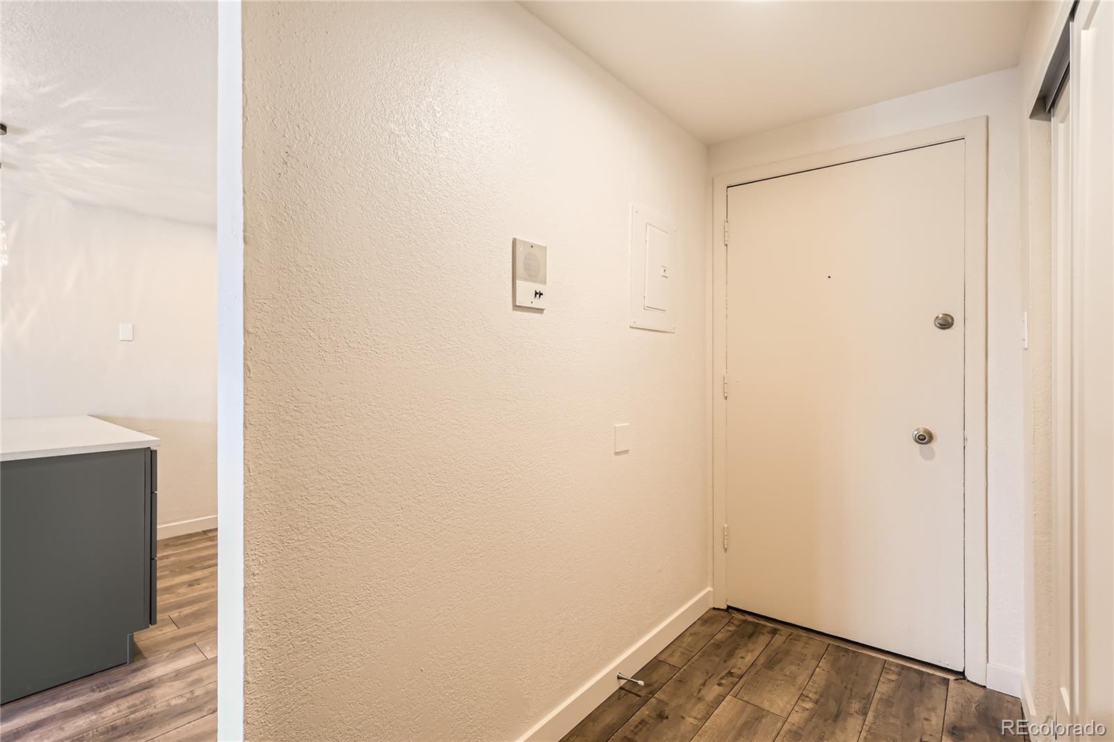 MLS Image #7 for 1302 s parker road,denver, Colorado