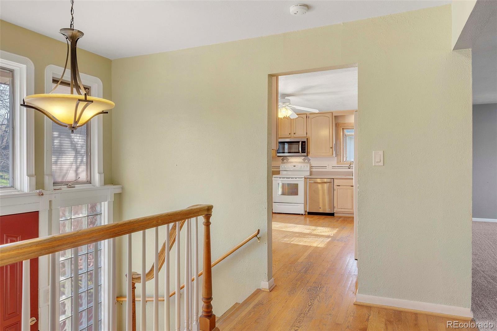 MLS Image #5 for 7065 s willow street,centennial, Colorado