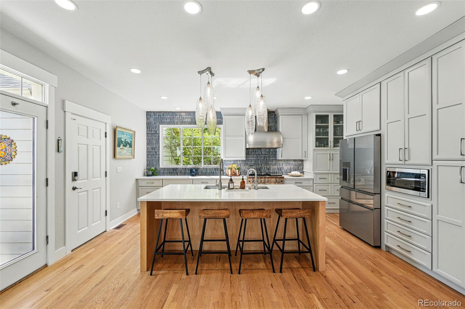MLS Image #17 for 8256 e 28th drive,denver, Colorado