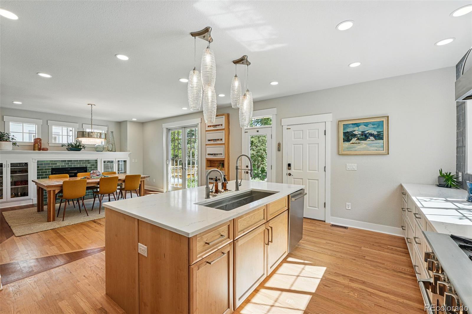 MLS Image #18 for 8256 e 28th drive,denver, Colorado