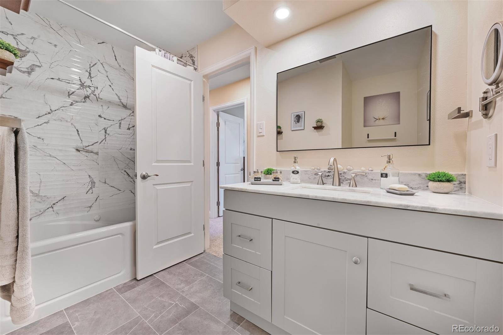 MLS Image #18 for 2194 s braun way,lakewood, Colorado