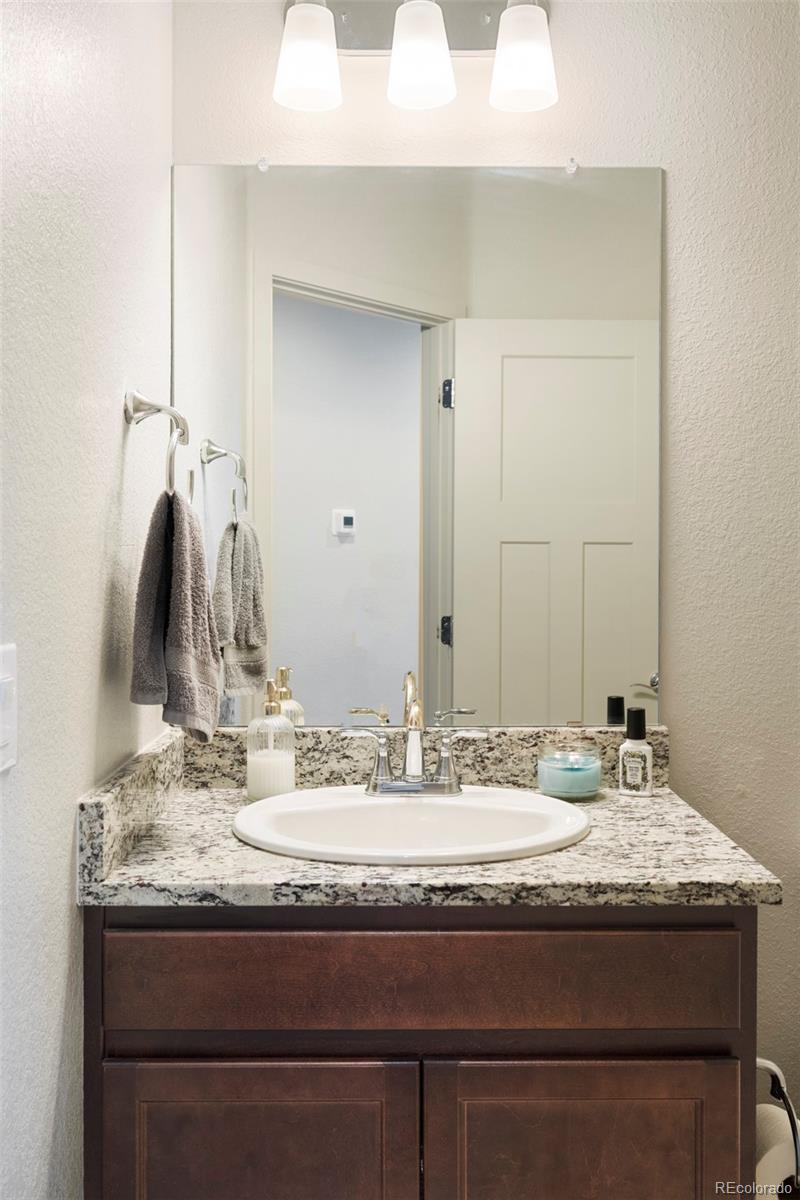 MLS Image #3 for 1849 s helena street,aurora, Colorado