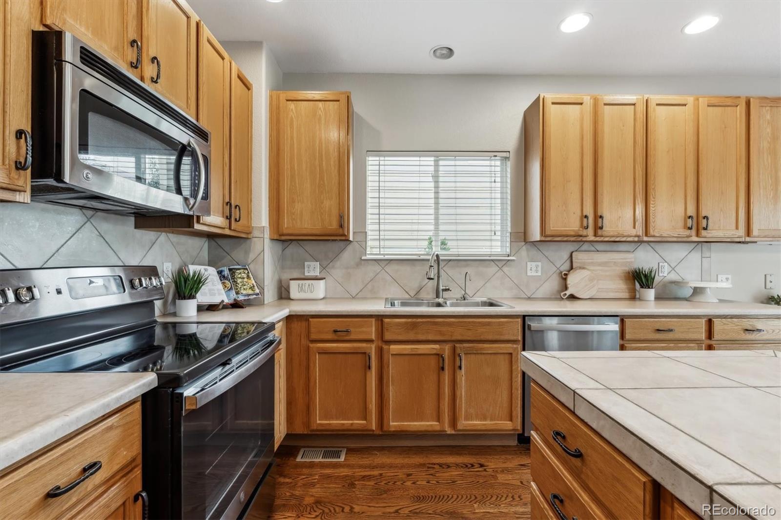 MLS Image #12 for 6519  eastview street,longmont, Colorado