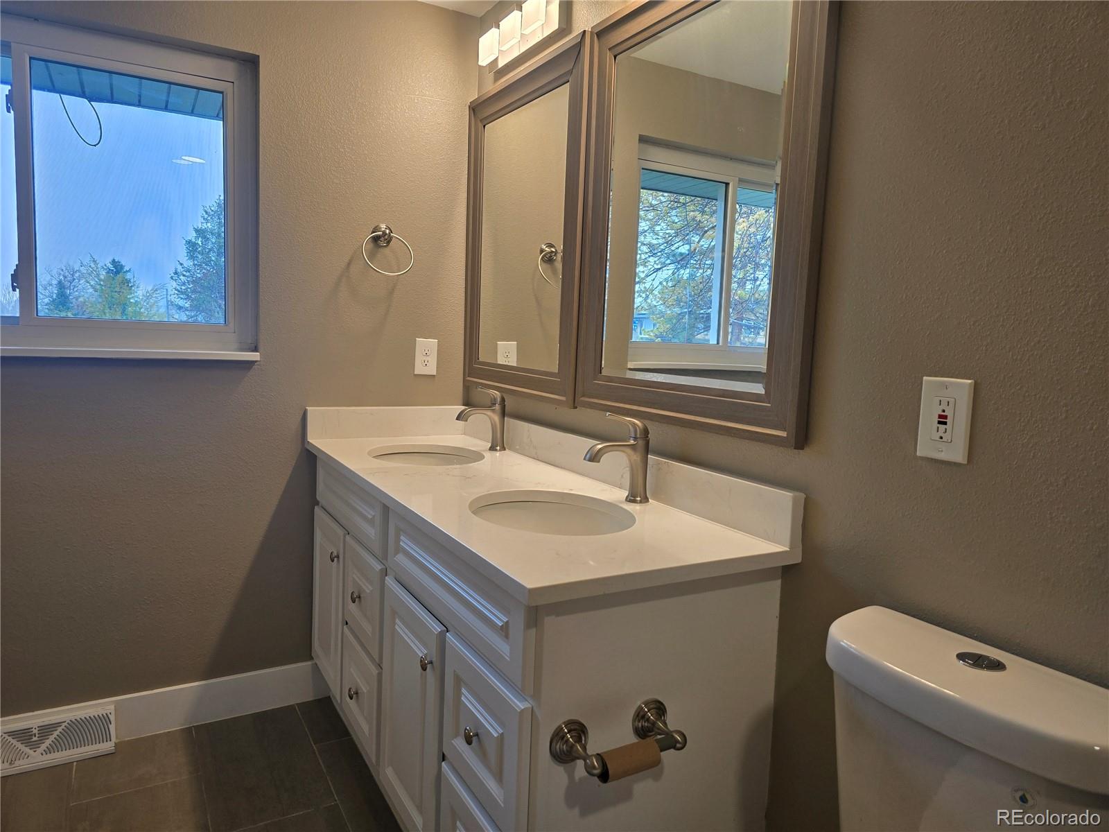 MLS Image #10 for 795  vivian court,lakewood, Colorado