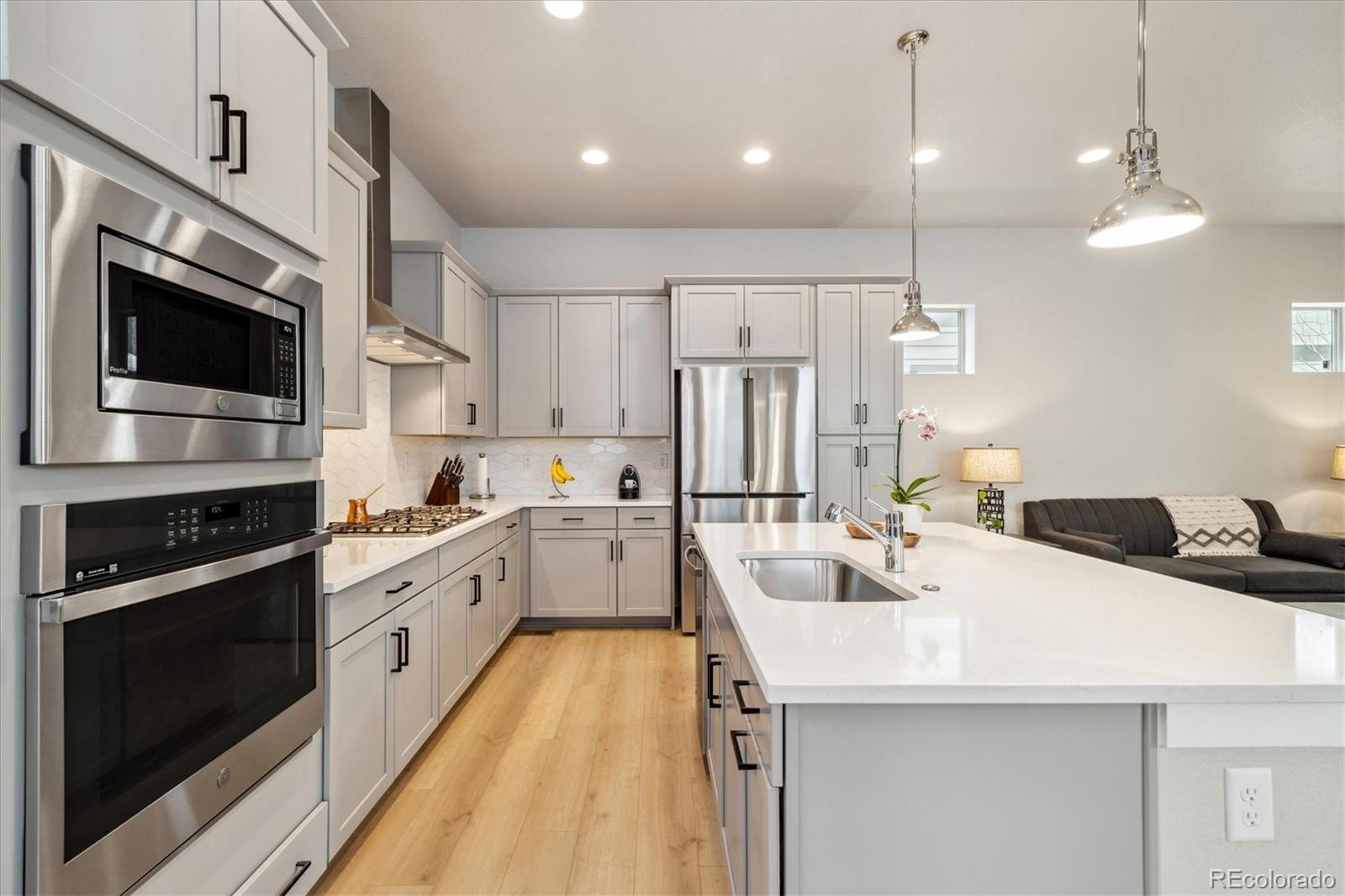 MLS Image #5 for 6334 n dayton way,denver, Colorado