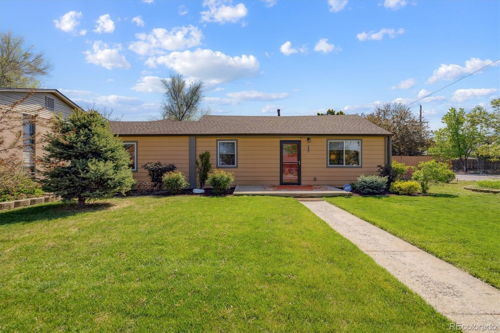 MLS Image #1 for 998 s leyden street,denver, Colorado