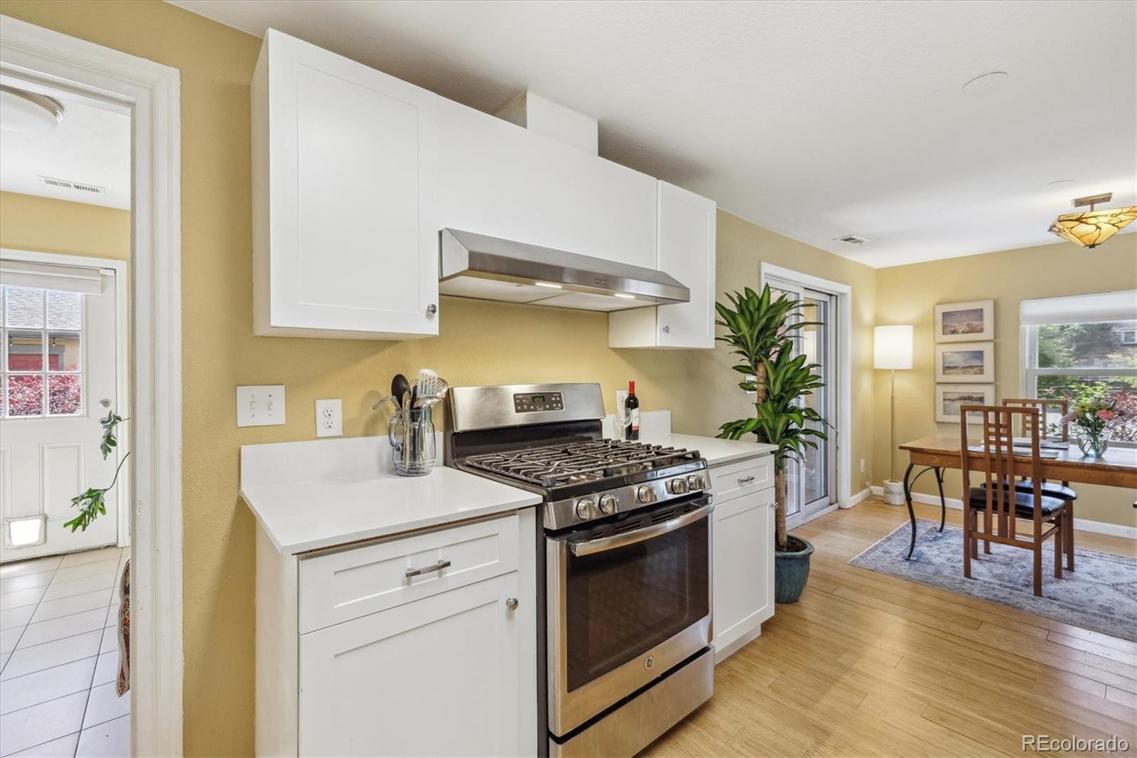 MLS Image #12 for 998 s leyden street,denver, Colorado