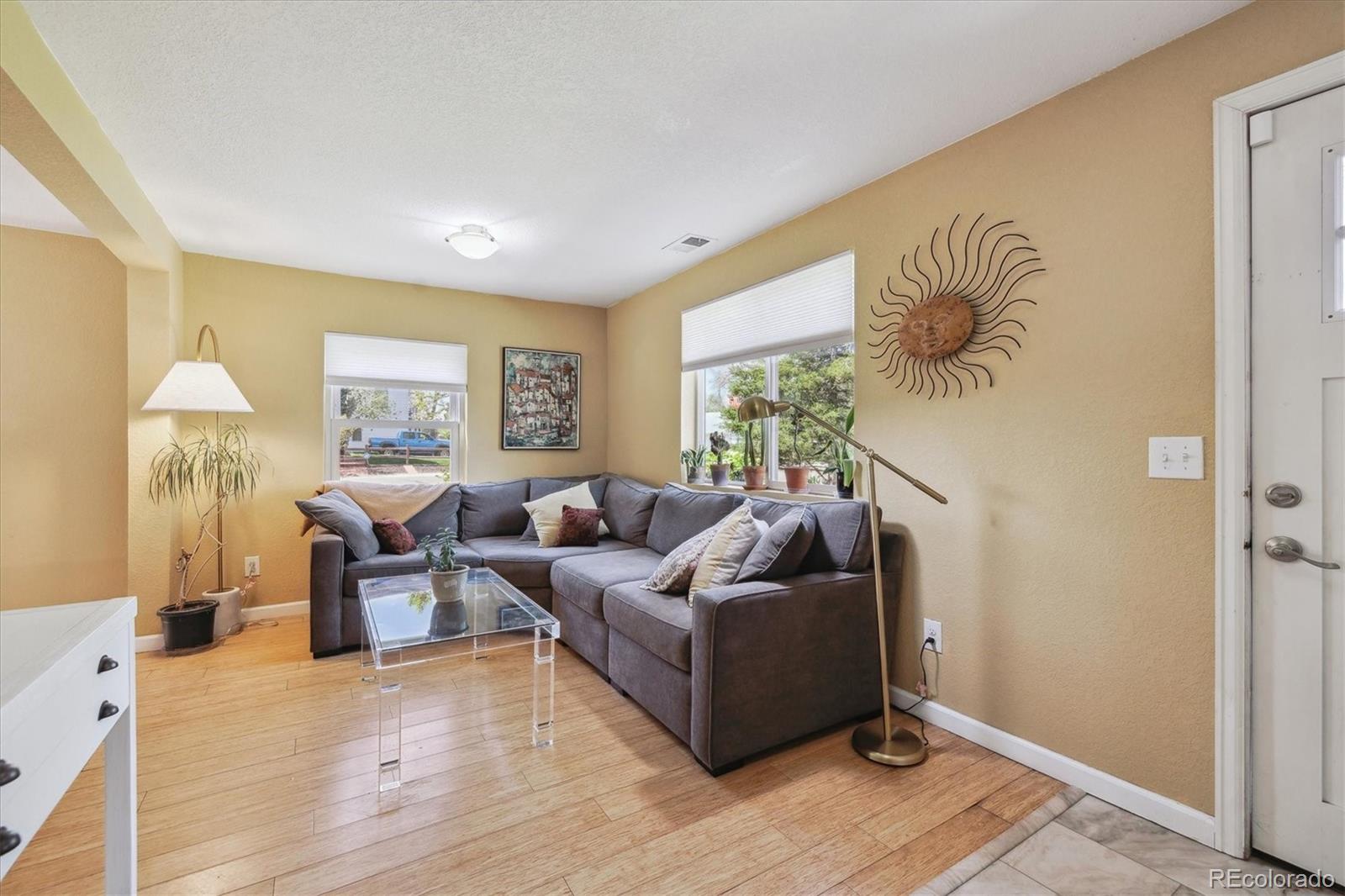 MLS Image #5 for 998 s leyden street,denver, Colorado
