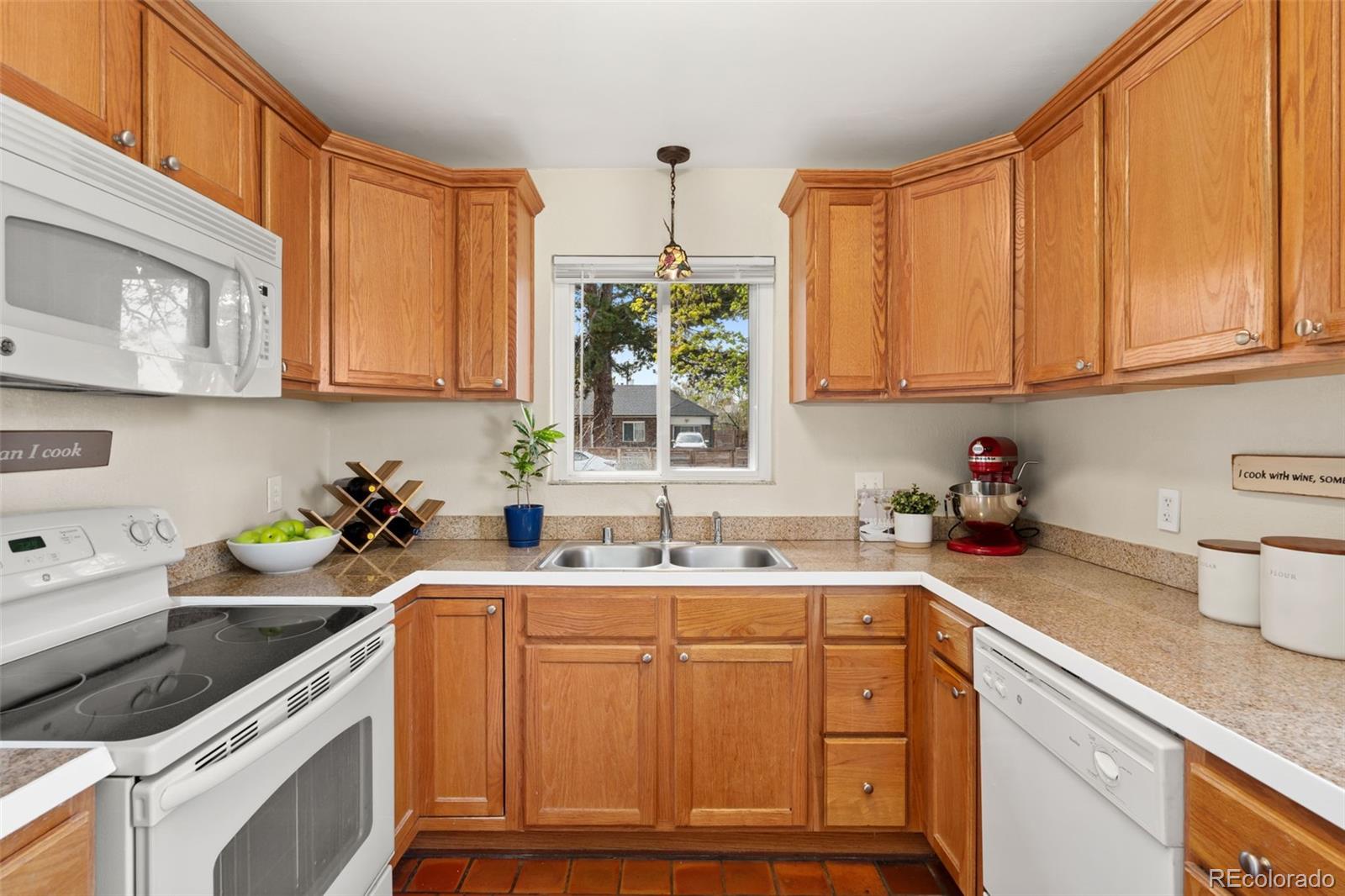 MLS Image #7 for 1432  xanthia street,denver, Colorado
