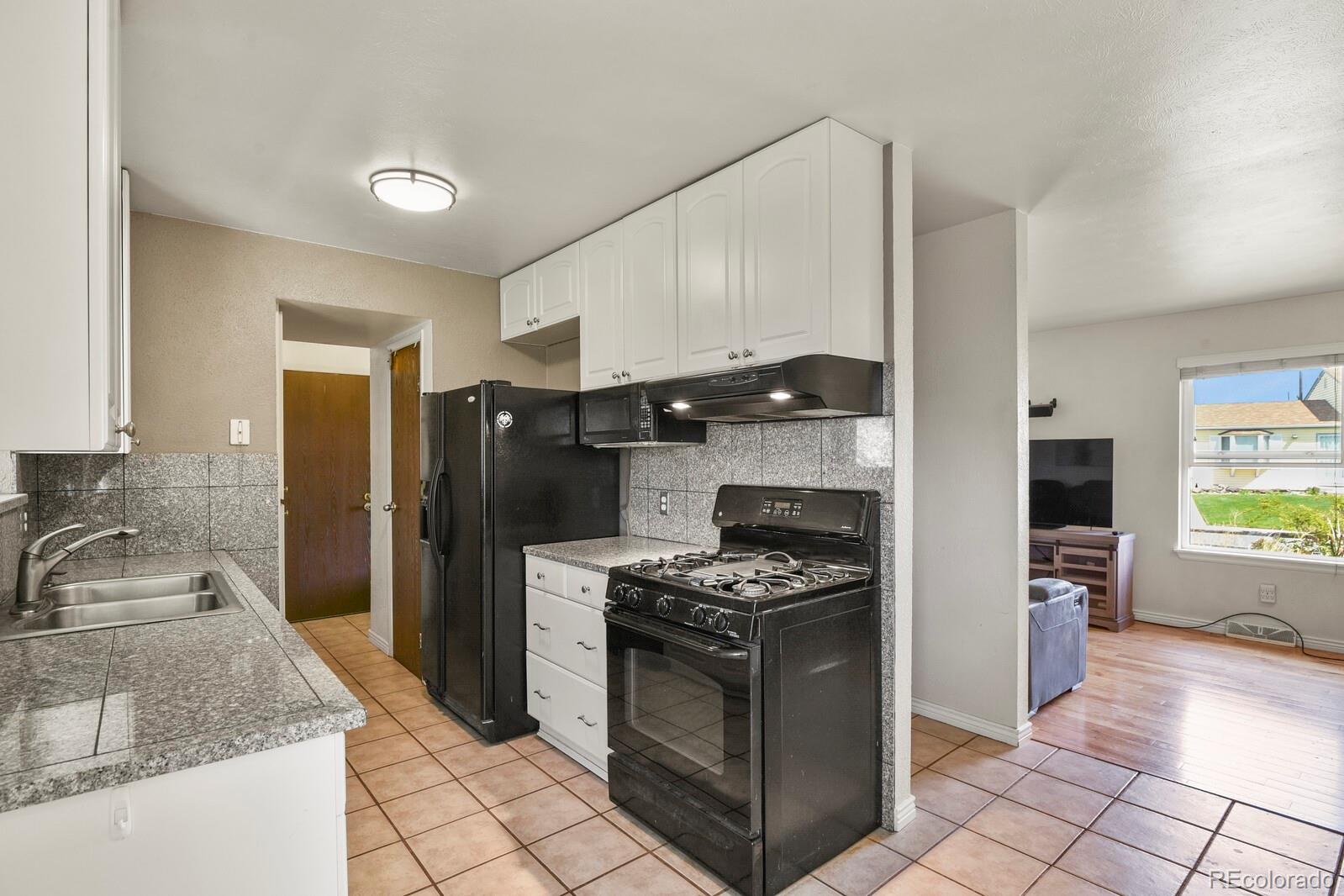 MLS Image #12 for 10645  moore court,broomfield, Colorado
