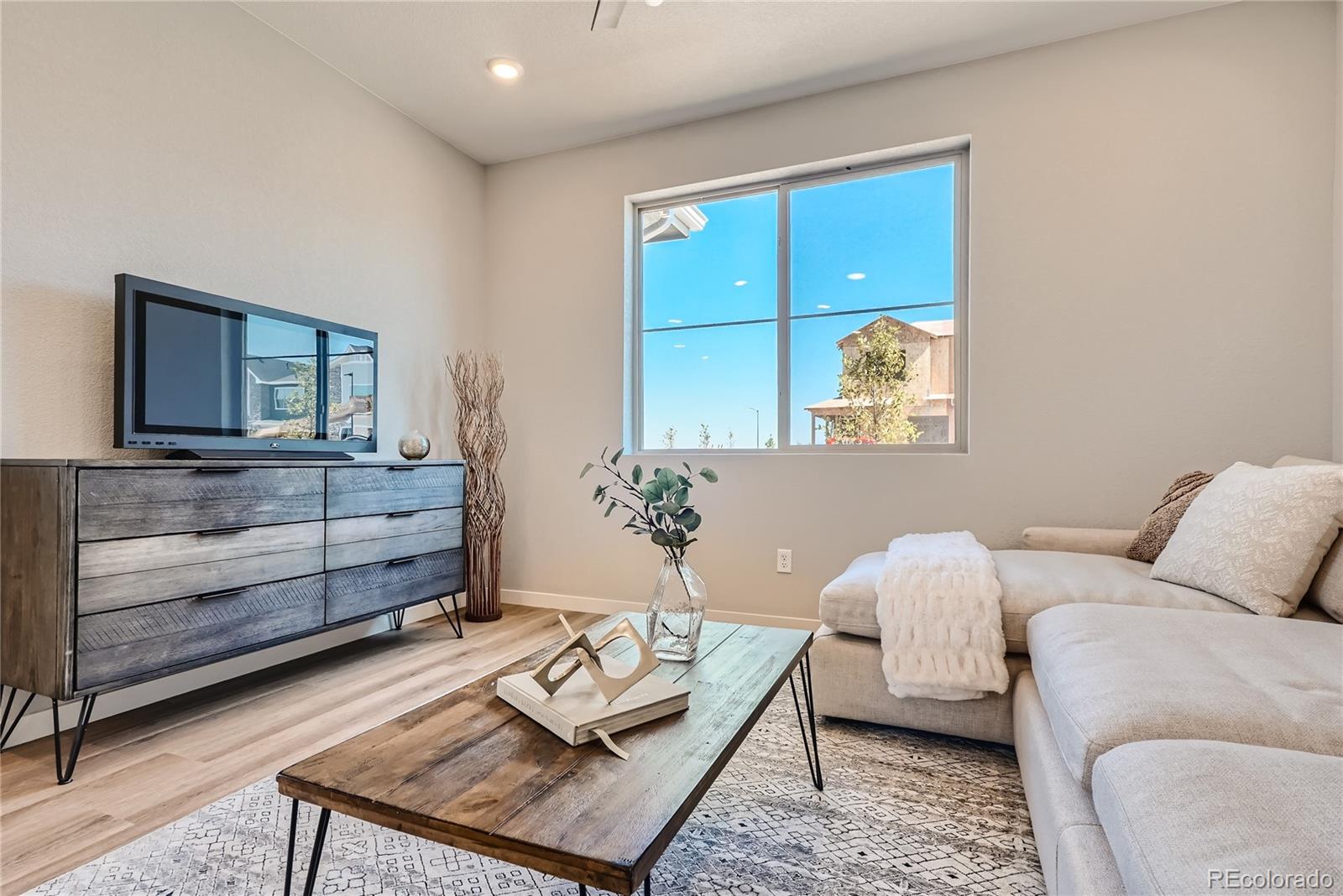 MLS Image #5 for 95 n vandriver place,aurora, Colorado