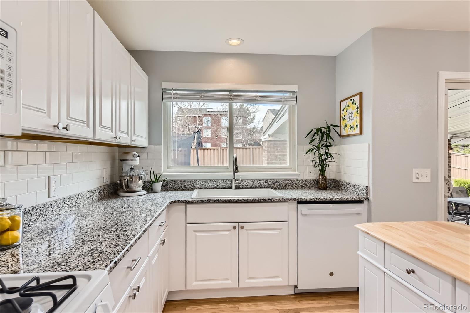 MLS Image #6 for 9879  sydney lane,highlands ranch, Colorado