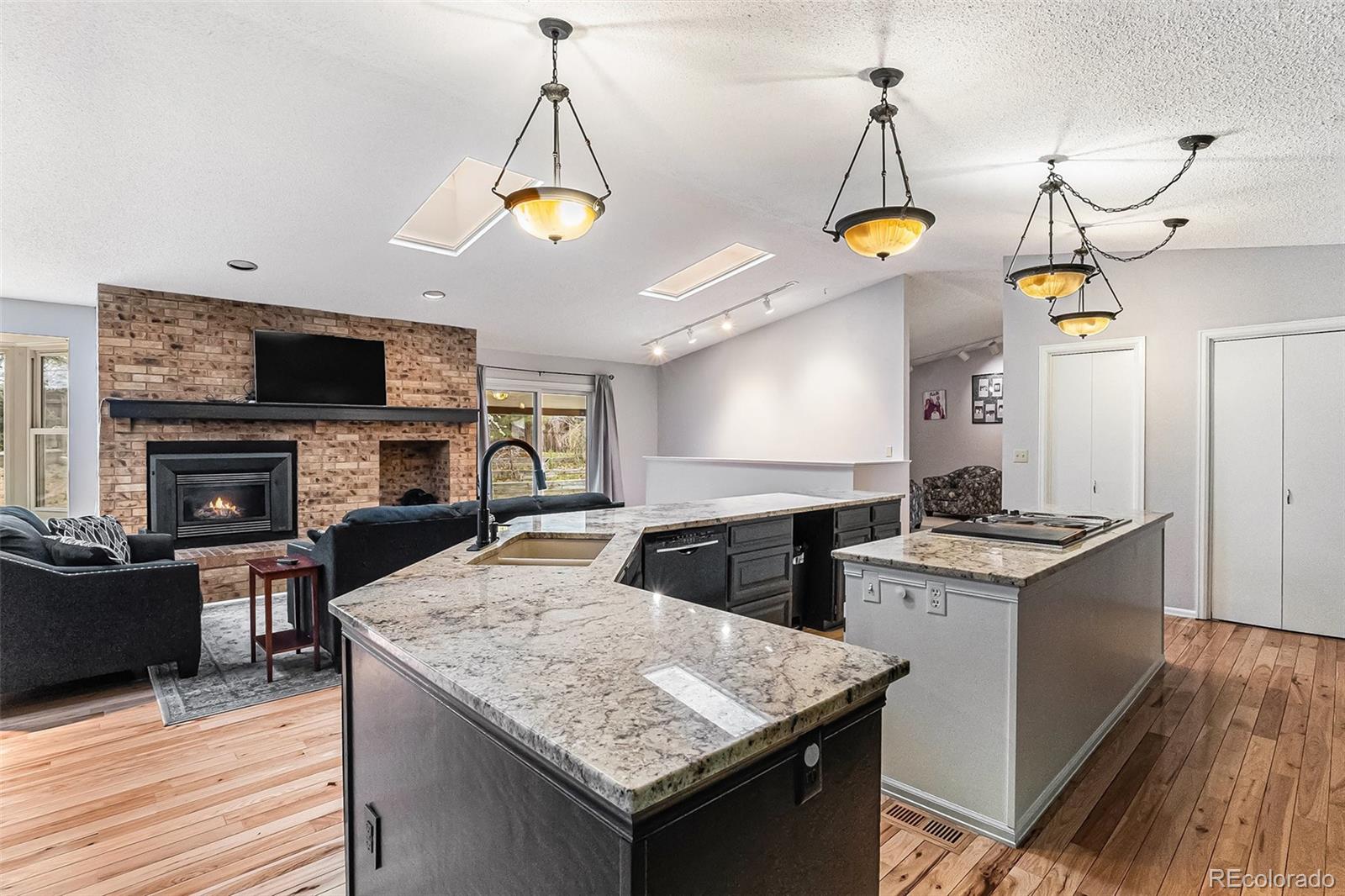 MLS Image #4 for 3312 s ouray way,aurora, Colorado