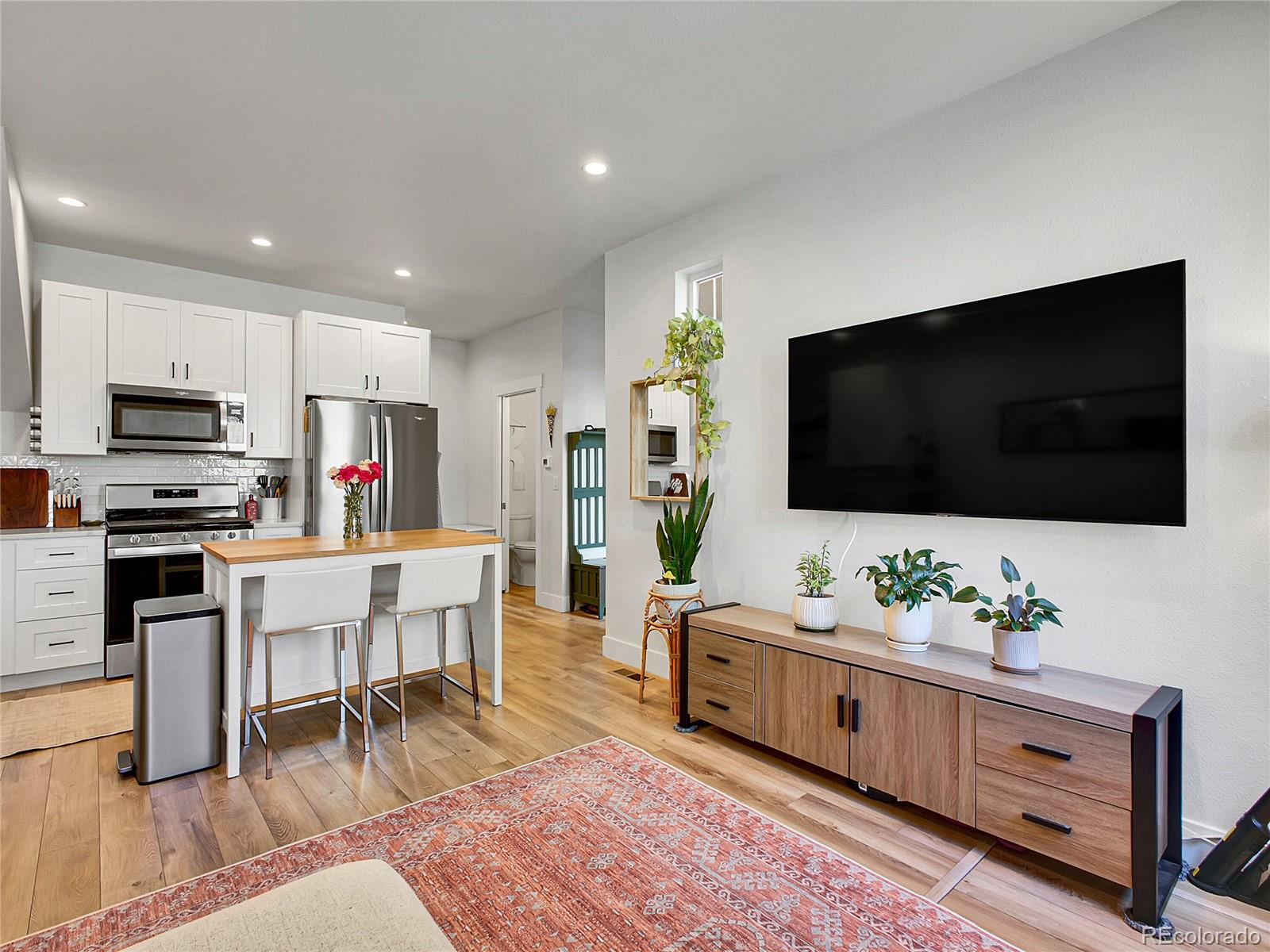 MLS Image #11 for 1303  jersey street,denver, Colorado