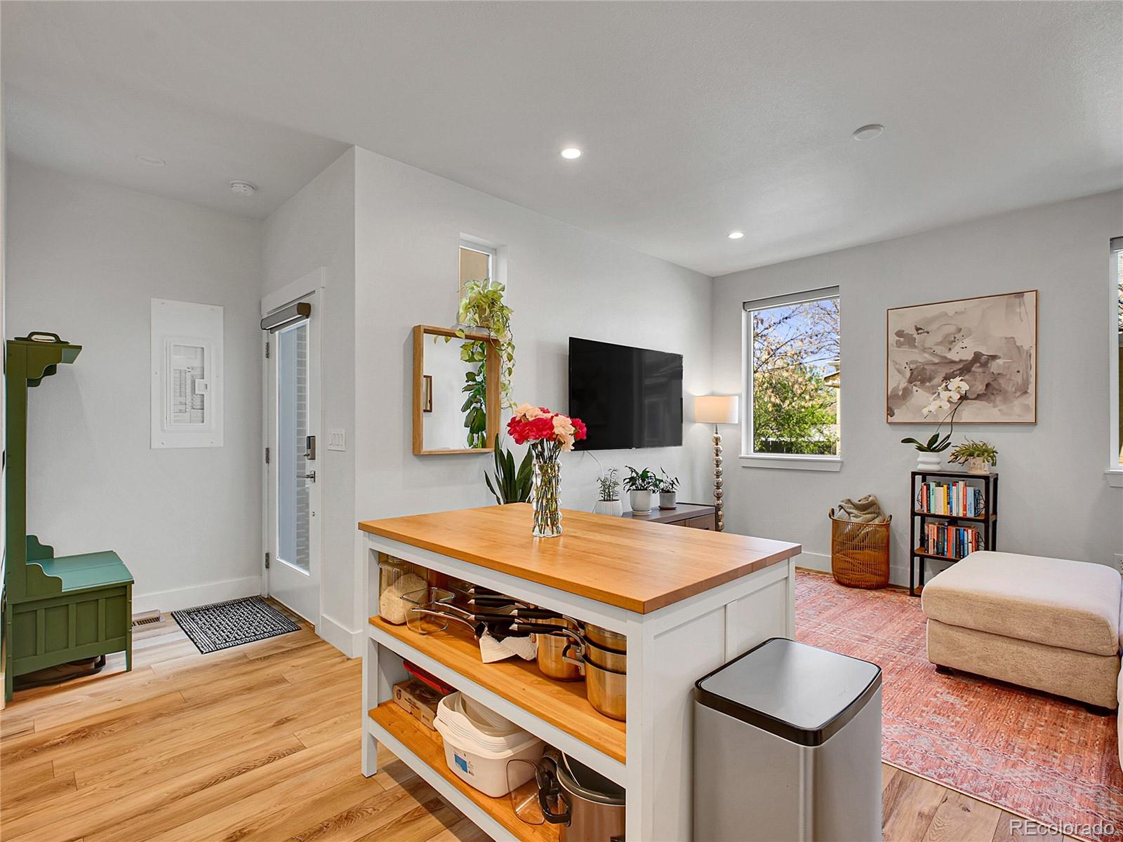 MLS Image #16 for 1303  jersey street,denver, Colorado