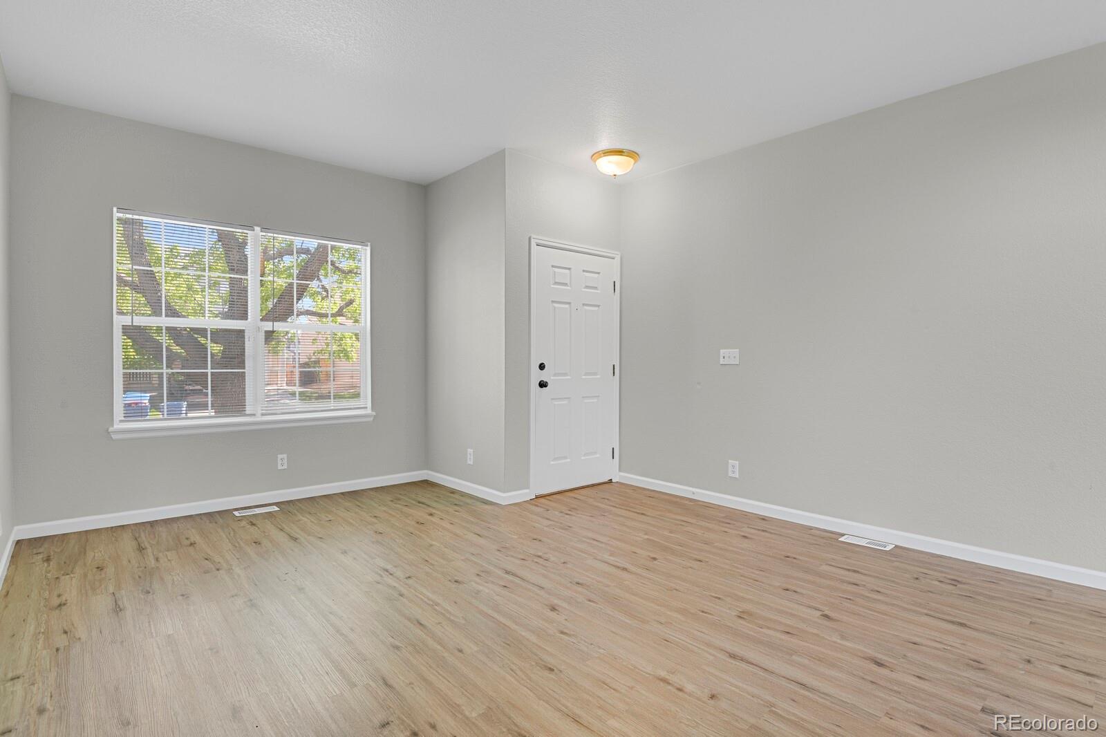 MLS Image #3 for 9690  lansing circle,commerce city, Colorado